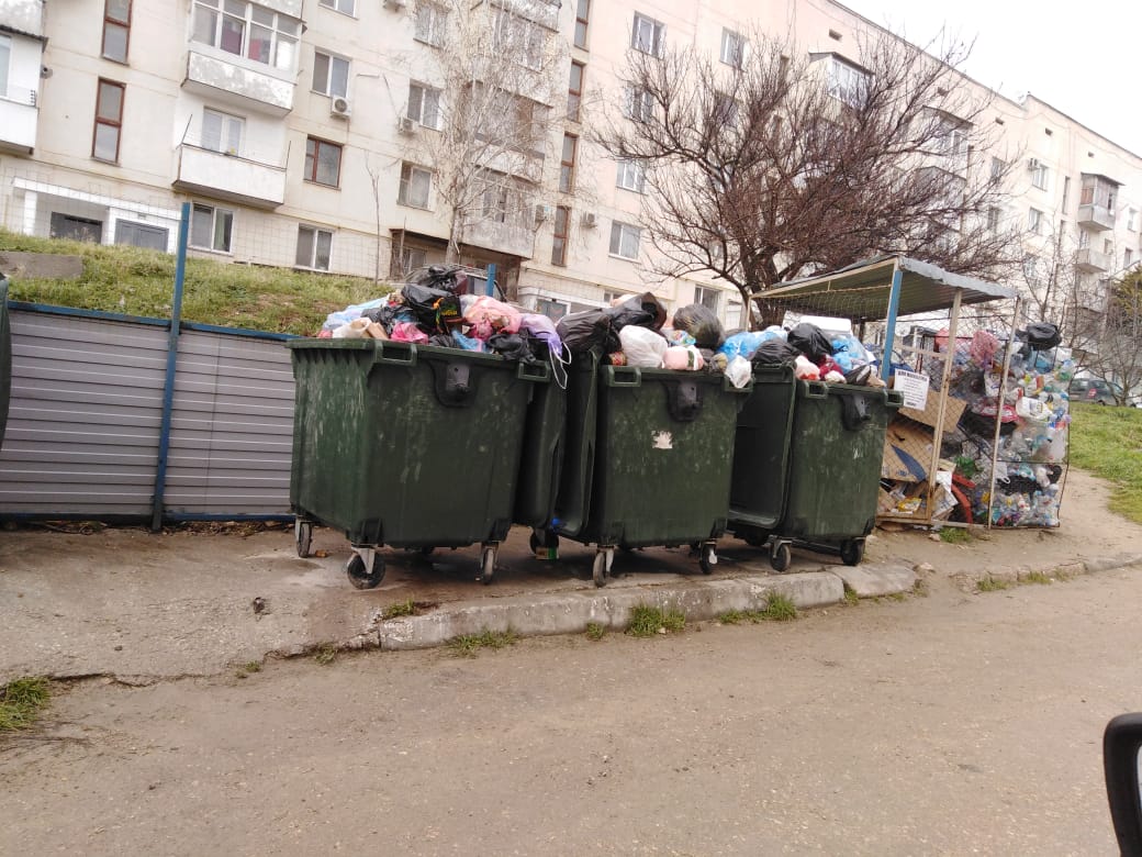 OOO BGS g.Sevastopolya pereshli na vyvoz TKO na dnevnoe vremya 01